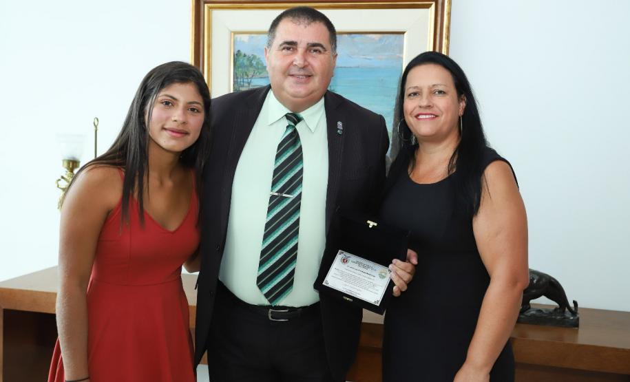 Subtenente da PM recebe homenagem do Governador