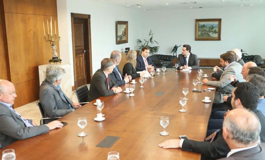 Governado Ratinho Jr. recebe Deputado Rodrigo Maia