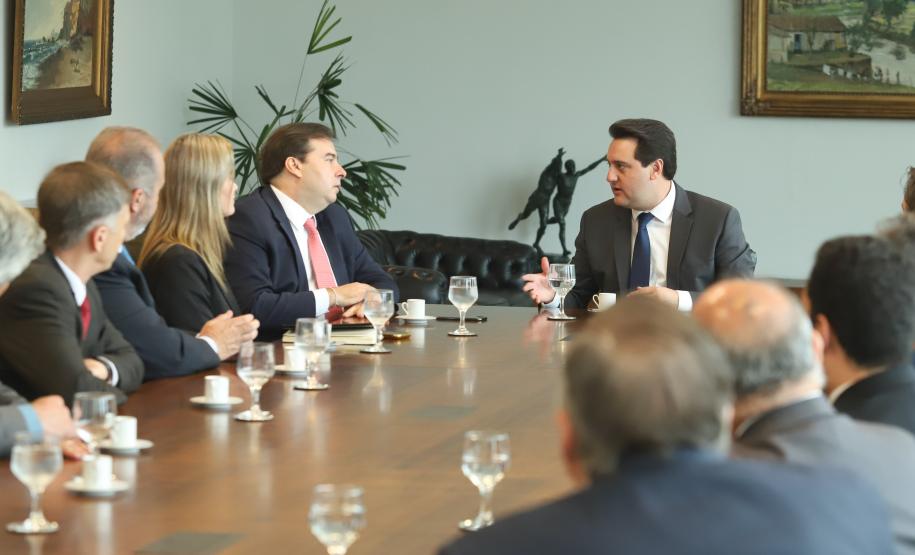 Governado Ratinho Jr. recebe Deputado Rodrigo Maia