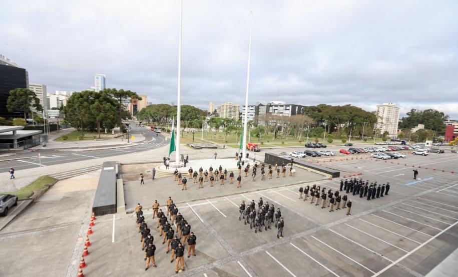 Hasteamento das Bandeiras